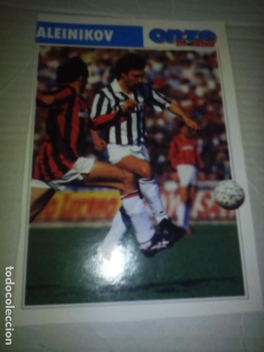 Sports collectibles: Ficha de la revista ONZE de Aleinikov con Juventus - goly