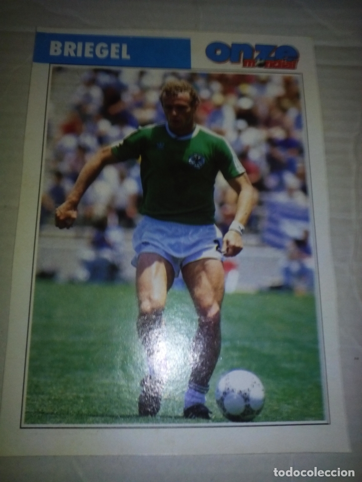 Sports collectibles: Ficha de la revista ONZE de Briegel con Alemania - goly