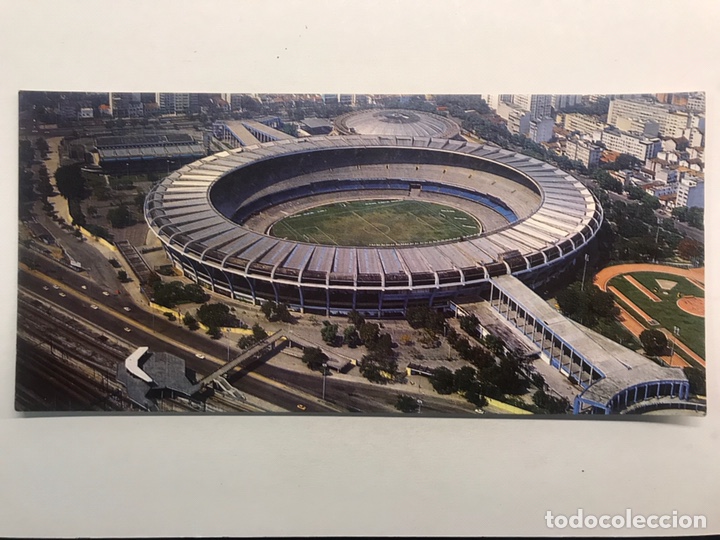Coleccionismo deportivo: R&Iacute;O DE JANEIRO (Brasil) Postal. Vista a&eacute;rea del Estadio de MARACANA. Medidas: 22,5 x 11,5 cm.