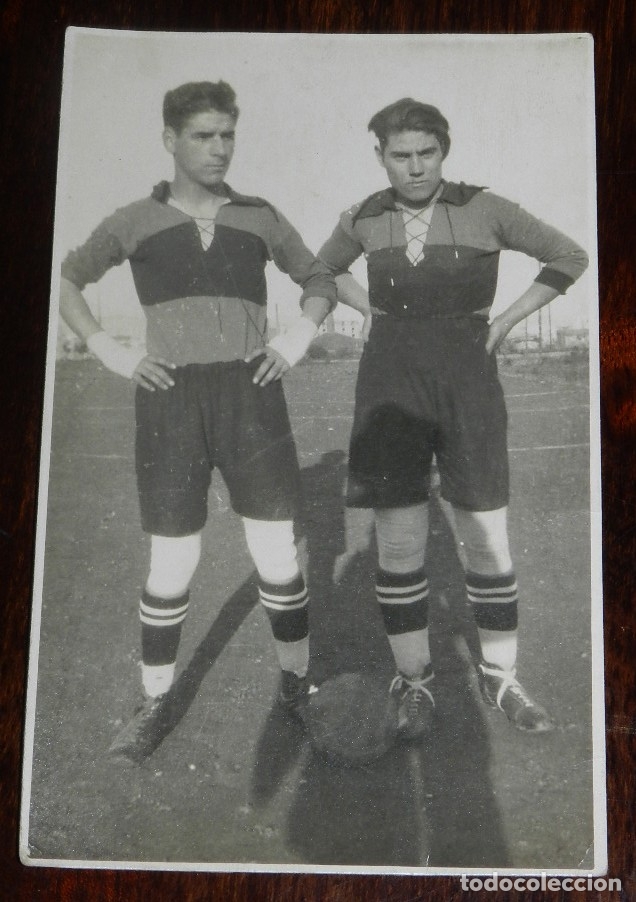 Coleccionismo deportivo: FOTO POSTAL DE JUGADORES DE FUTBOL DE EQUIPO POR IDENTIFICAR, A&Ntilde;O 1900/1910 APROX. NO CIRCULADA.