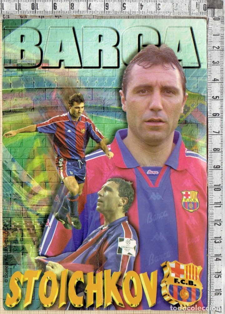 Coleccionismo deportivo: POSTAL BAR&Ccedil;A STOICHKOV DEDICADA CON FIRMA. - Foto 1