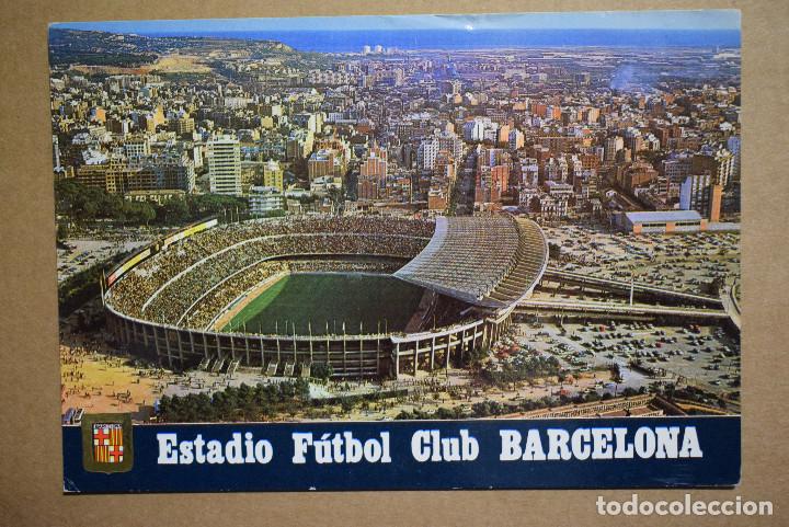 Coleccionismo deportivo: Estadio de F&uacute;ltbol Club Barcelona Vista a&eacute;rea. Escudo de oro 265 escrita 1977