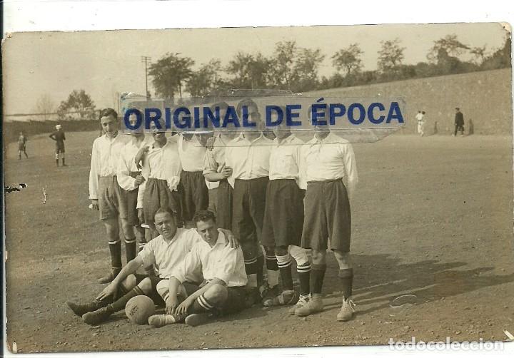 Collectionnisme sportif: (F-200688)POSTAL FOTOGRAFICA EQUIPO DE FOOT-BALL-FOTOGRAFIA J.BUSQUETS.GUINARDO(BCN)