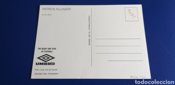 Coleccionismo deportivo: POSTAL KLUIVERT.AJAX.UMBRO. - Foto 2