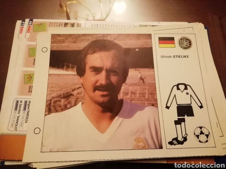 Sports collectibles: Mundial 1982. Ficha stielike. Alemania.