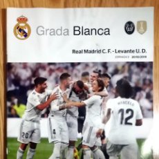Coleccionismo deportivo: GRADA BLANCA REVISTA PROGRAMA SANTIAGO BERNABEU REAL MADRID LEVANTE 2018 POSTER SERGIO RAMOS