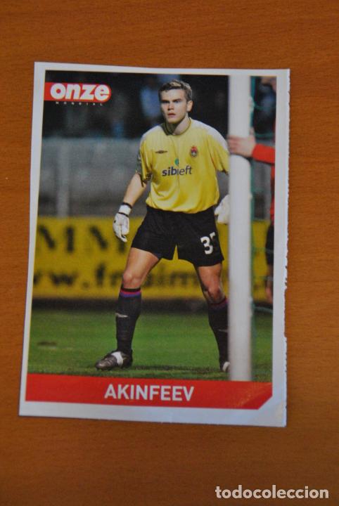 Colecionismo desportivo: Ficha de la revista ONZE de Akinfeev con CSKA Moscu - goly