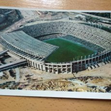 Coleccionismo deportivo: BARCELONA, VISTA AÉREA DEL ESTADIO DEL C. DE F.BARCELONA - 17,5X10,8CM, CAMPO FUTBOL... Lote 255990745