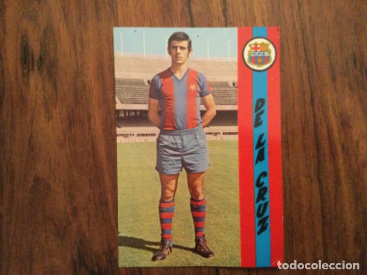 Colecionismo desportivo: POSTAL FUTBOL CLUB BARCELONA DE LA CRUZ 1972