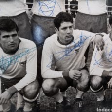 Coleccionismo deportivo: ANTIGUA FOTO DE CLUB DE FUTBOL FIRMADA POR TODOS LOS JUGADORES. Lote 339084813