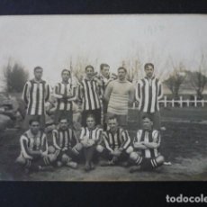 Coleccionismo deportivo: SAN SEBASTIAN REAL SOCIEDAD EQUIPO DE FUTBOL HACIA 1910 POSTAL FOTOGRAFICA FREDERIC FOTOGRAFO. Lote 396284409