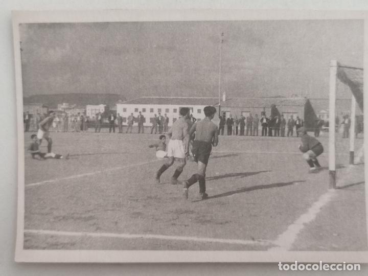 Sports collectibles: FOTOGRAFIA PARTIDO DE FUTBOL, PARADA DEL PORTERO, MEDIDAS 8,5 X 5,5 CM