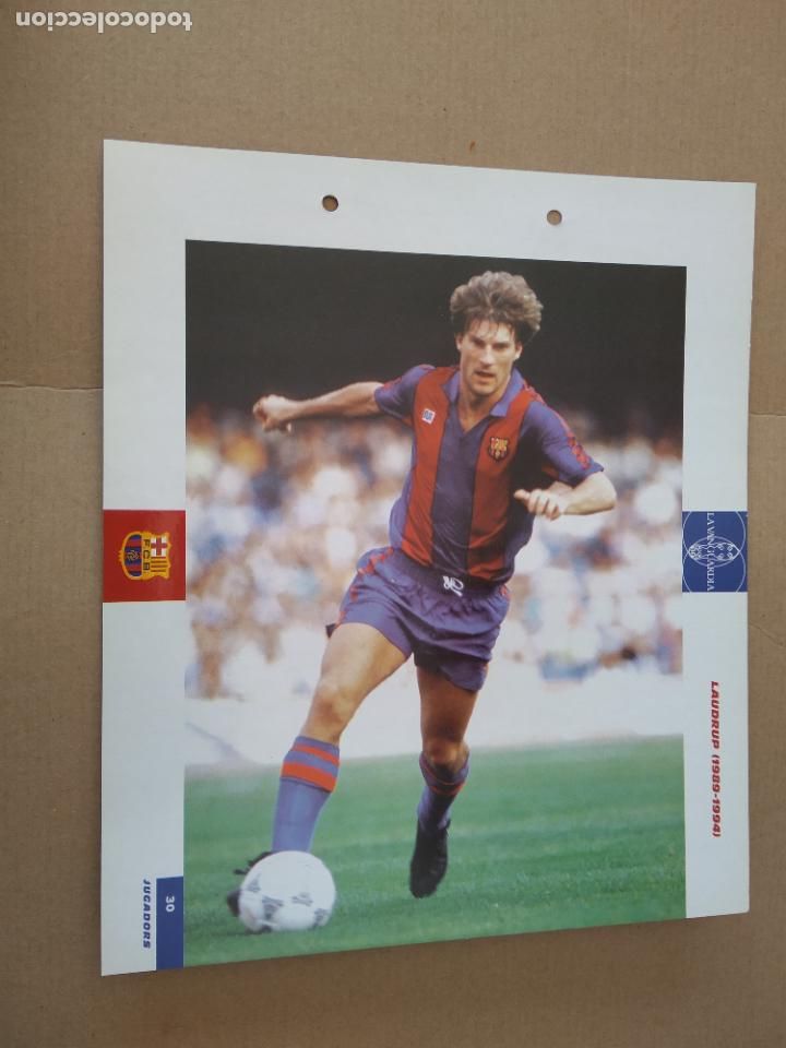 Coleccionismo deportivo: 30 LAUDRUP 1989-1994 L&Aacute;MINA TIPO POSTAL EL GRAN &Aacute;LBUM DEL BAR&Ccedil;A CENT ANYS LA VANGUARDIA