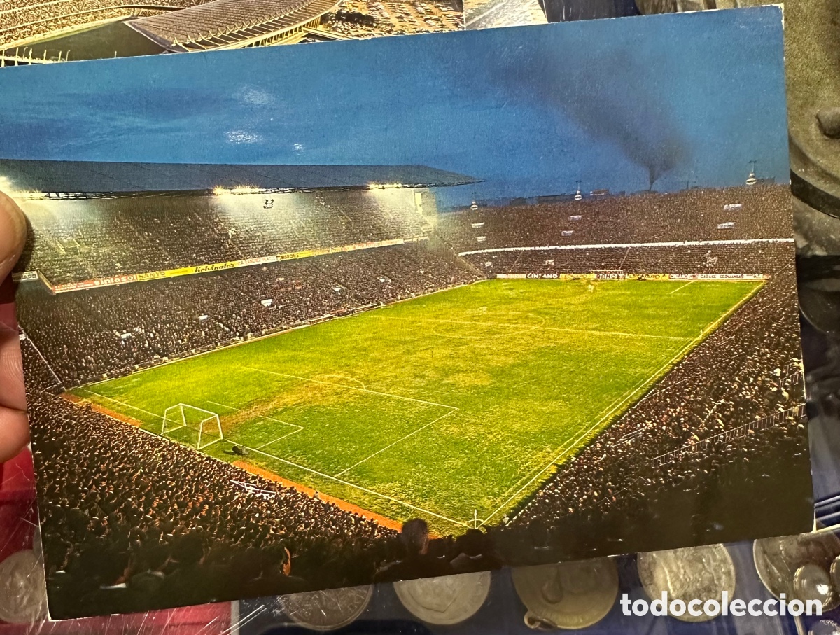 Coleccionismo deportivo: Antigua postal del estadio de Mestalla - Foto 1