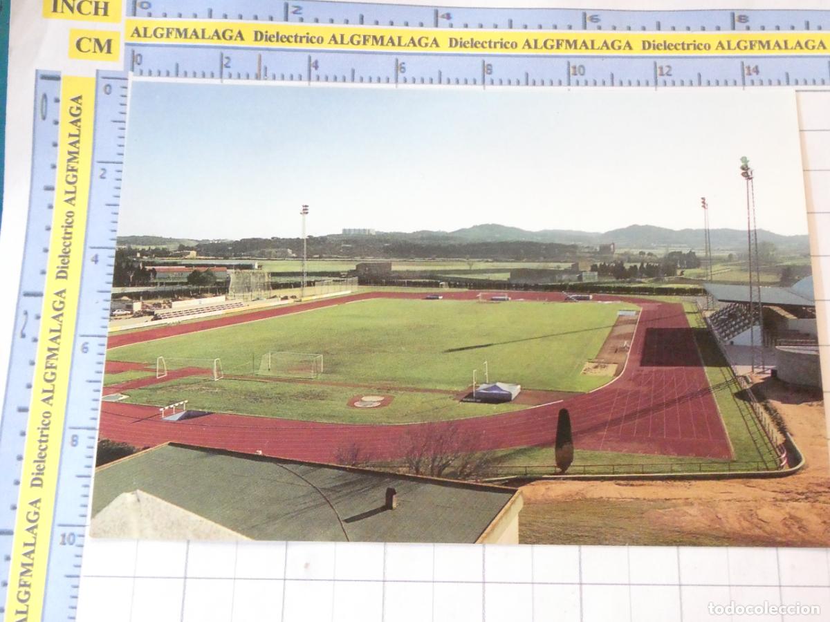 Coleccionismo deportivo: POSTAL ESTADIO CAMPO DE F&Uacute;TBOL. PALAFRUGELL GERONA JOSEP PLA I ARBON&Eacute;S. 2227