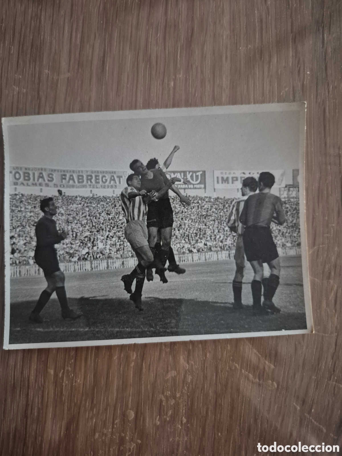 Coleccionismo deportivo: FOTOGRAFIA DE UN PARTIDO DEL F.C.BARCELONA POIBLEMENTE LADISLAO KUBALA???