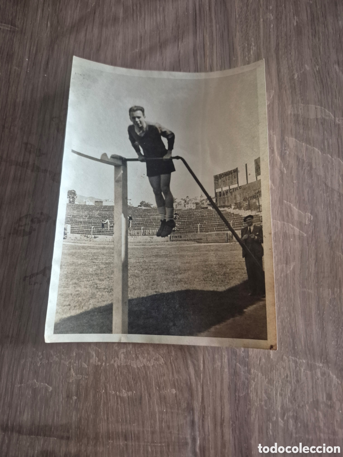 Coleccionismo deportivo: FOTOGRAFIA JUGADOR , FOTOS CLARET DE TAMA&Ntilde;O GRANDE