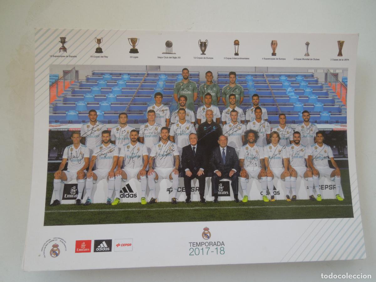 Coleccionismo deportivo: REAL MADRID - POSTAL TEMPORADA 2017-2018 - FIRMADA POR TODA LA PLANTILLA - PRODUCTO OFICIAL.