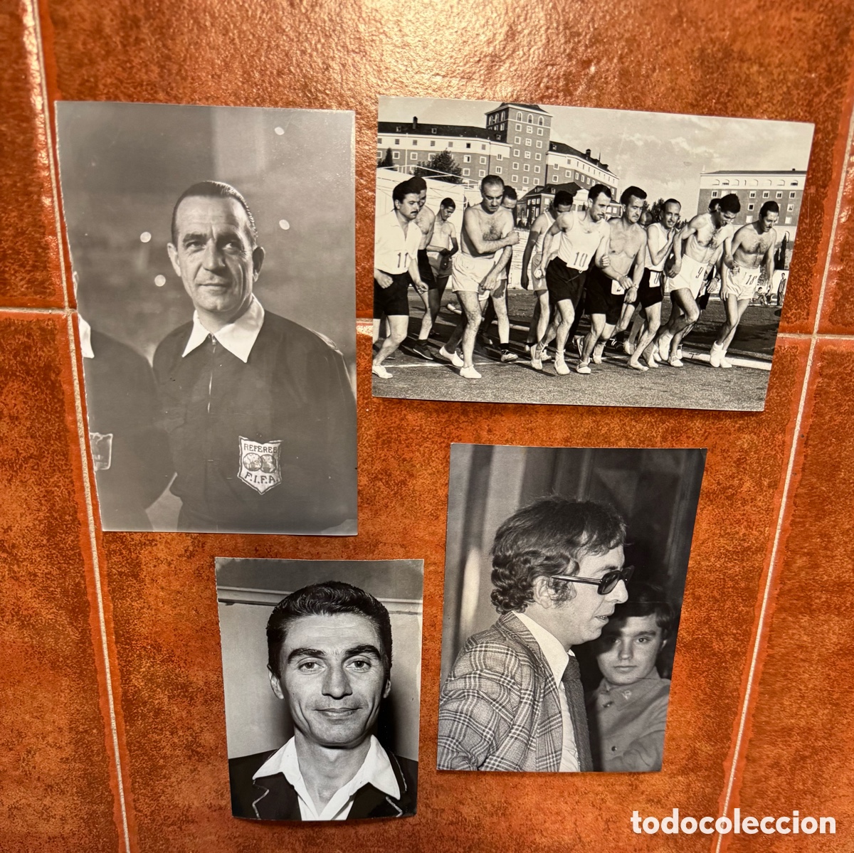Coleccionismo deportivo: 4 FOTOGRAF&Iacute;AS ORIGINALES DE PRENSA DE &Aacute;RBITROS