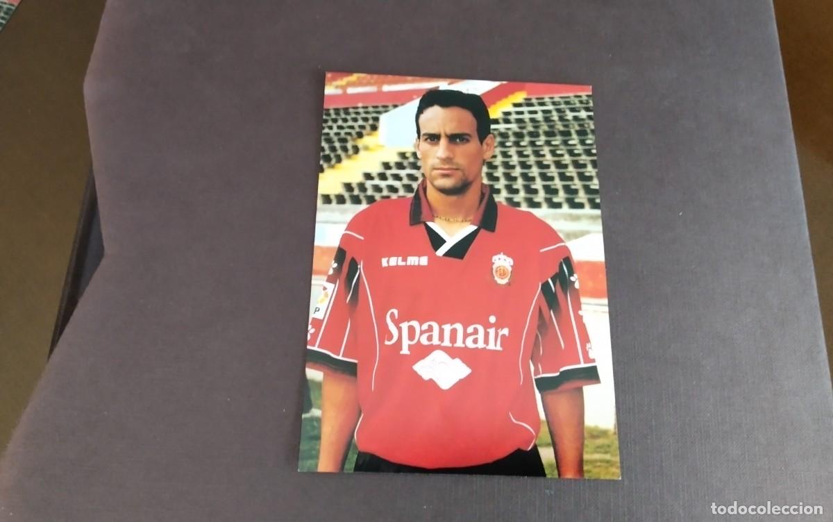 Coleccionismo deportivo: R.C.D. MALLORCA FOTO- POSTAL DEL JUGADOR SERNA TEMP 1997