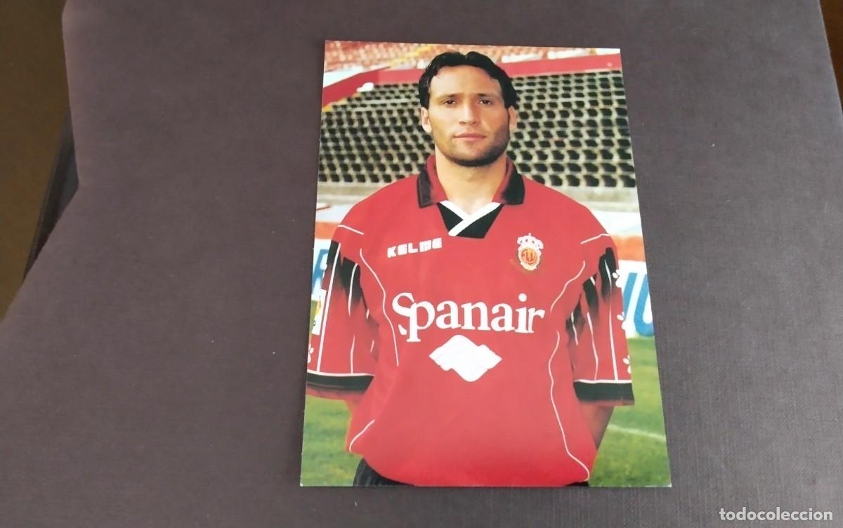 Coleccionismo deportivo: R.C.D. MALLORCA FOTO- POSTAL DEL JUGADOR EMILIO MARTINEZ NICOLAS TEMP 1997