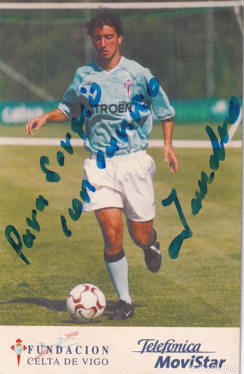 Colecionismo desportivo: Postal con aut&oacute;grafo o firma del jugadro del Celta de Vigo. Alejandro Castro Fern&aacute;ndez.
