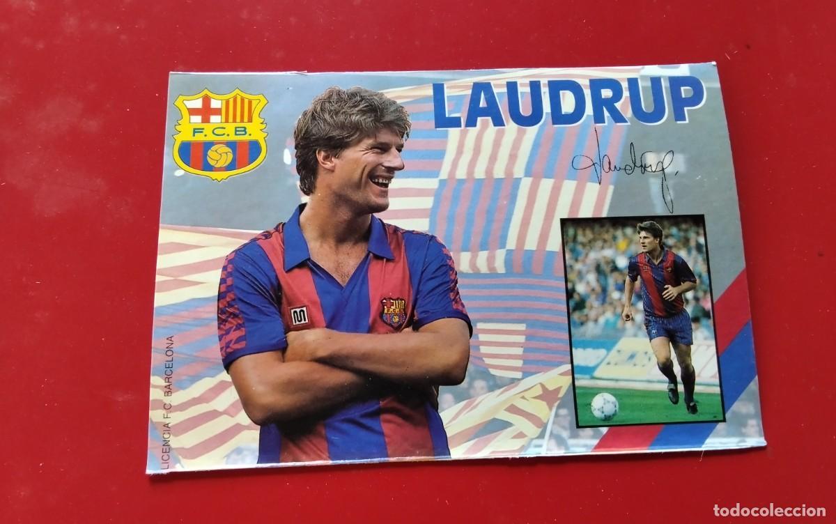 Coleccionismo deportivo: F.C. BARCELONA POSTAL DEL JUGADO LAUDRUP CON FIRMA IMPRESA TEMP 91/92