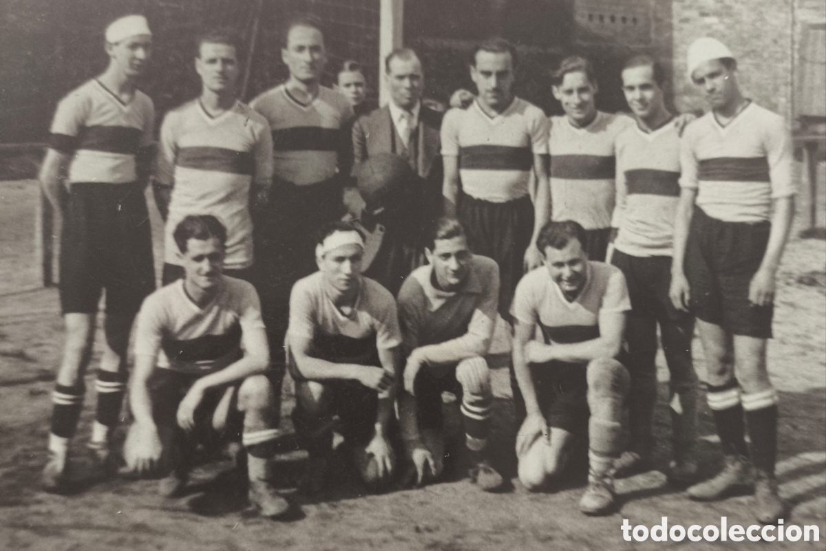 Coleccionismo deportivo: F&Uacute;TBOL EQUIP DIN&Agrave;MIC CLUB POSTAL FOTOGR&Aacute;FICA FOTOGRAF&Iacute;A BARCELONA 1936