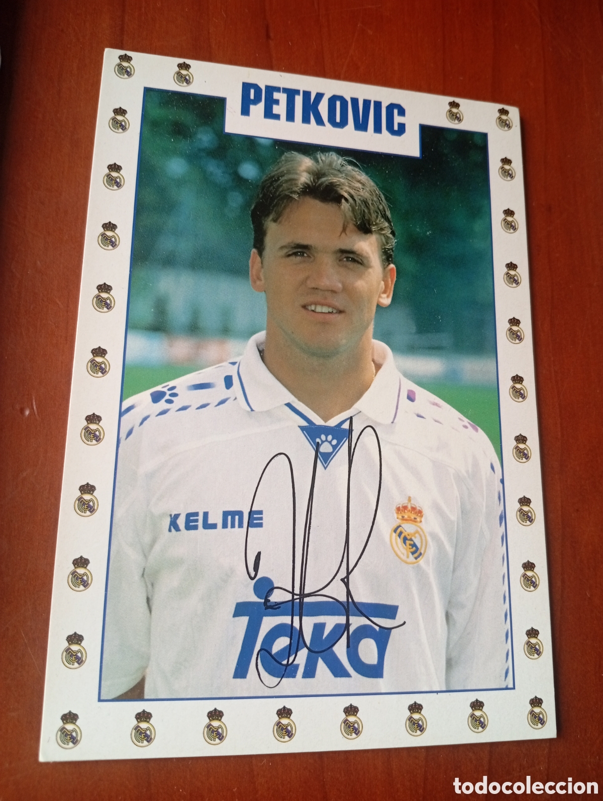 Coleccionismo deportivo: FOTO POSTAL FUTBOL REAL MADRID TEKA A&Ntilde;OS 90 KELME PETKOVIC