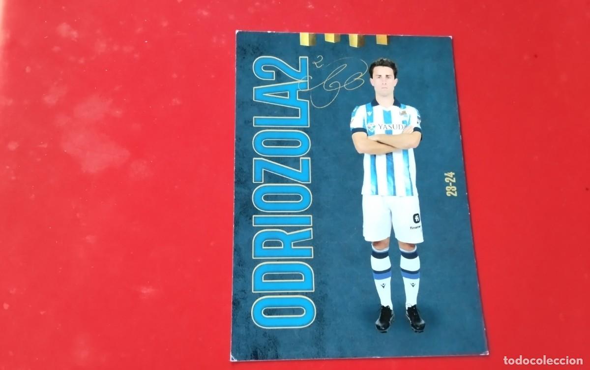 Coleccionismo deportivo: REAL SOCIEDAD , TARJETA FICHA DEL JUGADOR JUGADOR ODRIOZOLA N&ordm; 2 , CON FIRMA IMPRESA MEDIDAS 14X10
