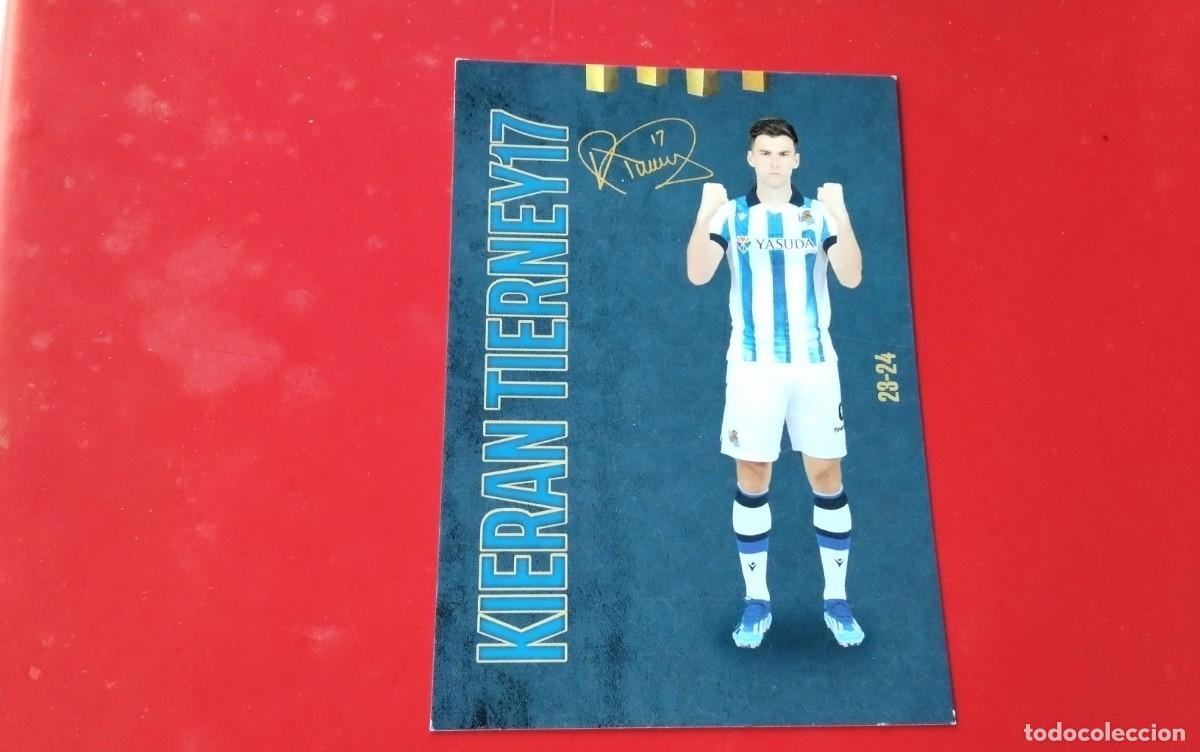 Coleccionismo deportivo: REAL SOCIEDAD , TARJETA FICHA DEL JUGADOR KIERAN TIERNEY N&ordm; 17 , CON FIRMA IMPRESA MEDIDAS 14X10