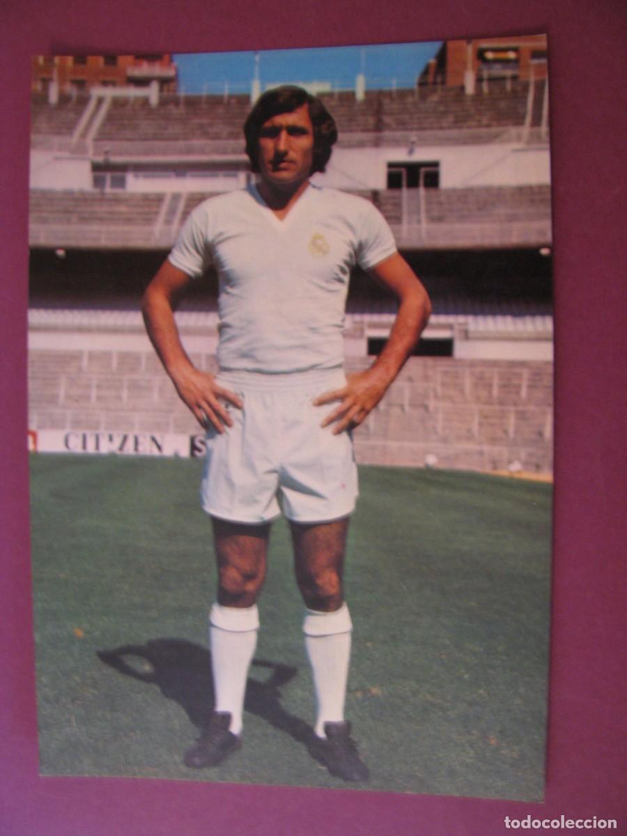 Coleccionismo deportivo: POSTAL DE REAL MADRID. BERGAS 1975. FRANCISCO JAVIER ALVAREZ URIA.
