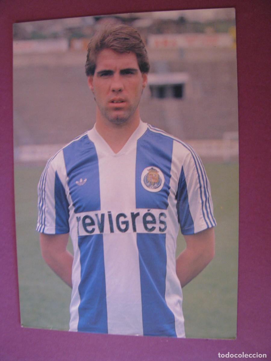 Coleccionismo deportivo: POSTAL DE FUTBOL. EQUIPO F. C. PORTO. 1986-87. PUBL. REVIGRES. JUGADOR QUINITO