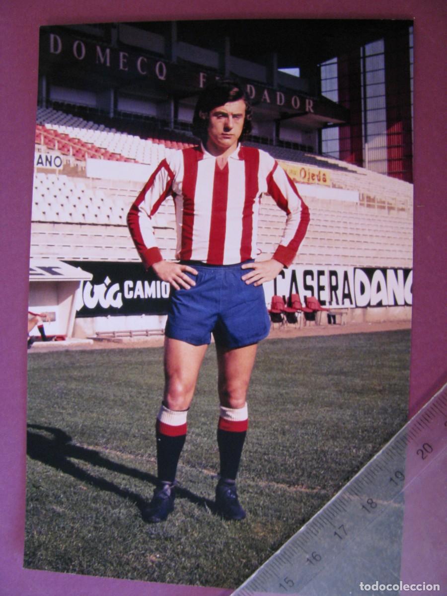 Coleccionismo deportivo: FOTO DEL JUGADOR DE FUTBOL. 15X10 CM. SPORTING GIJON, MORAN