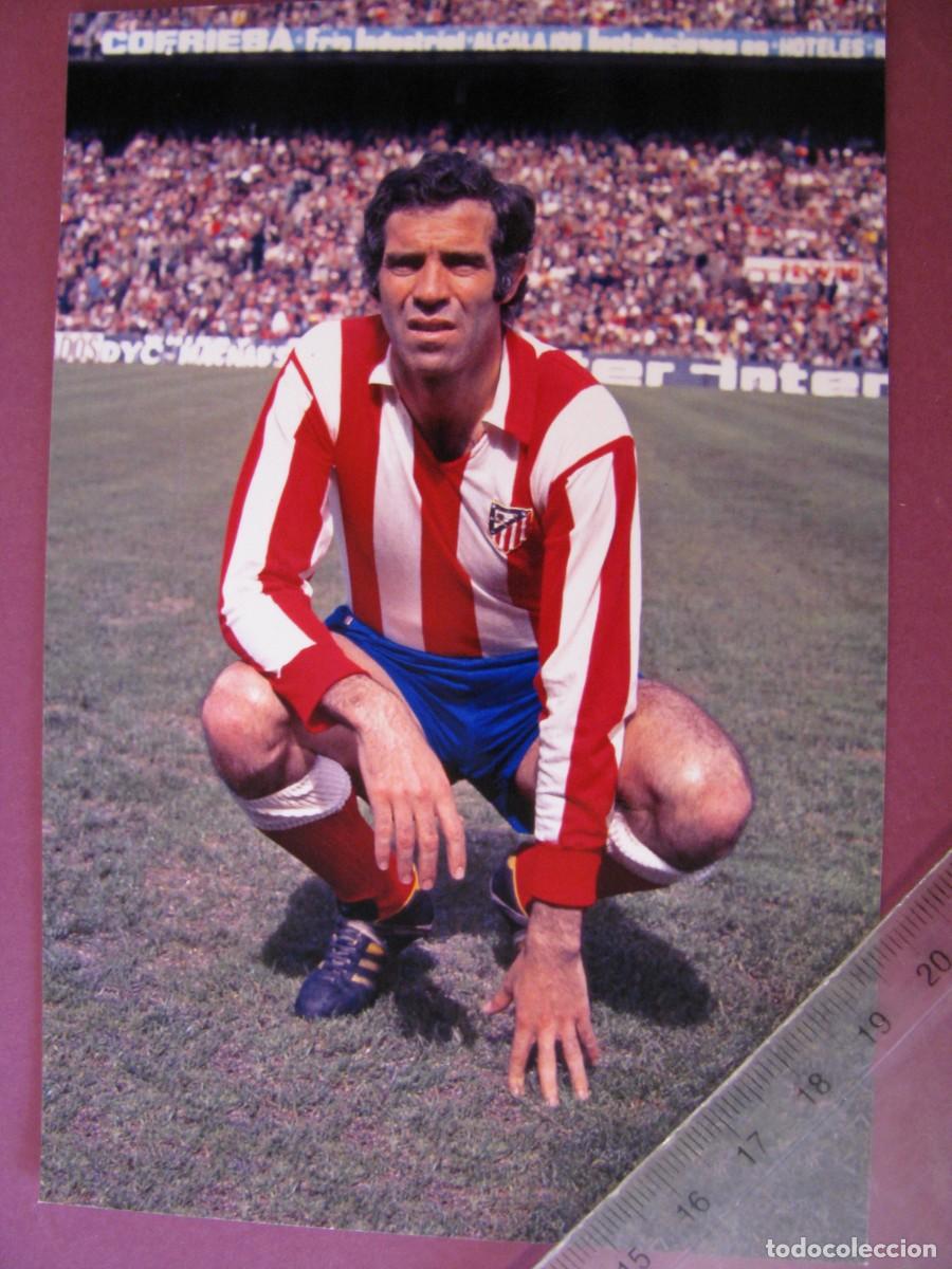 Coleccionismo deportivo: FOTO DEL JUGADOR DE FUTBOL. 15X10 CM. ATLETICO DE MADRID, LUIS ARAGONES