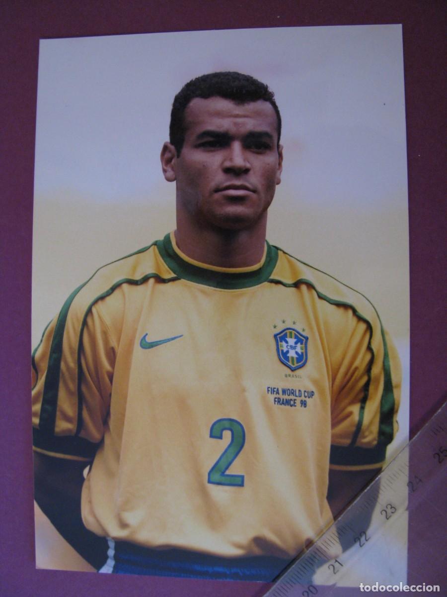 Coleccionismo deportivo: FOTO DEL JUGADOR DE FUTBOL. 15X10 CM. SELECCION DE BRASIL, CAF&Uacute;.