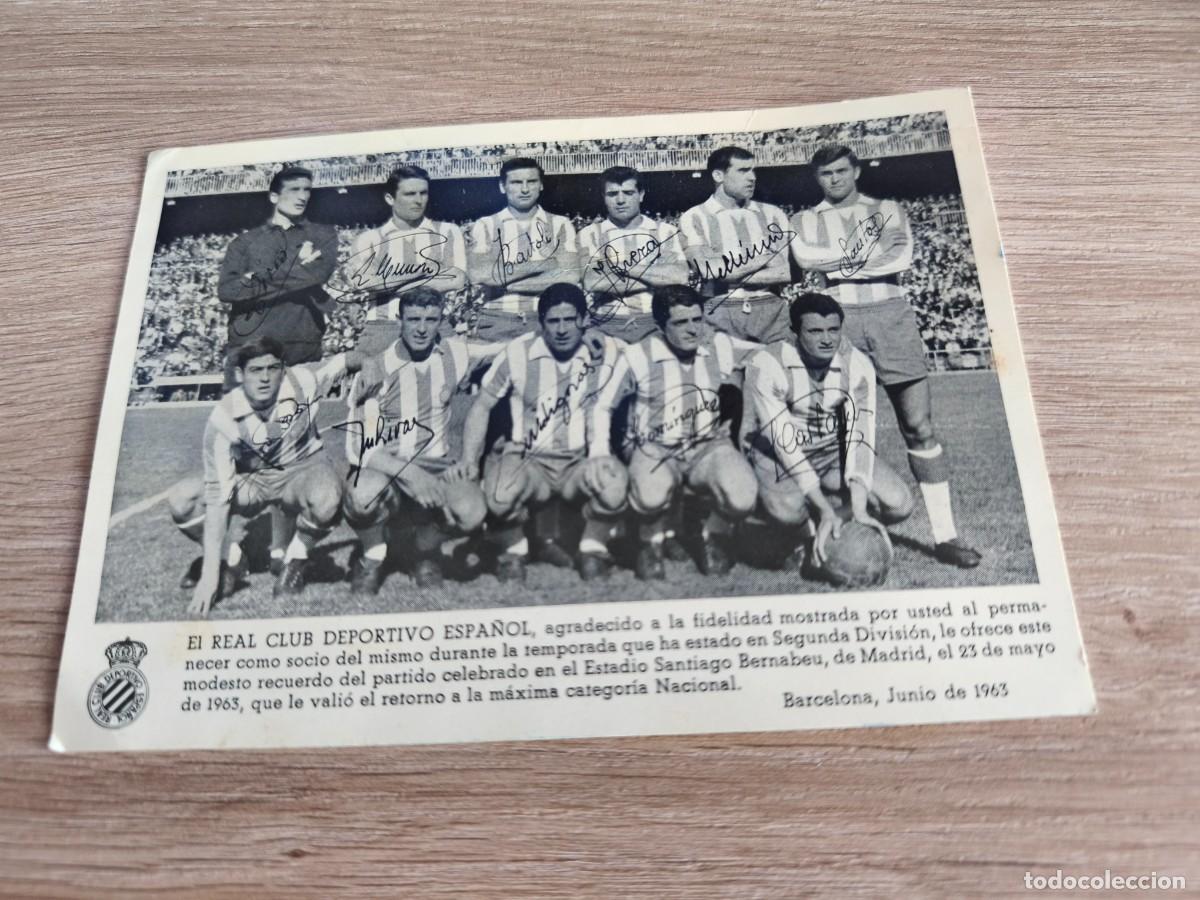 Coleccionismo deportivo: Postal Espa&ntilde;ol. Ascenso a primera divisi&oacute;n 1963. Partido en santiago Bernab&eacute;u . Firmas impresas.