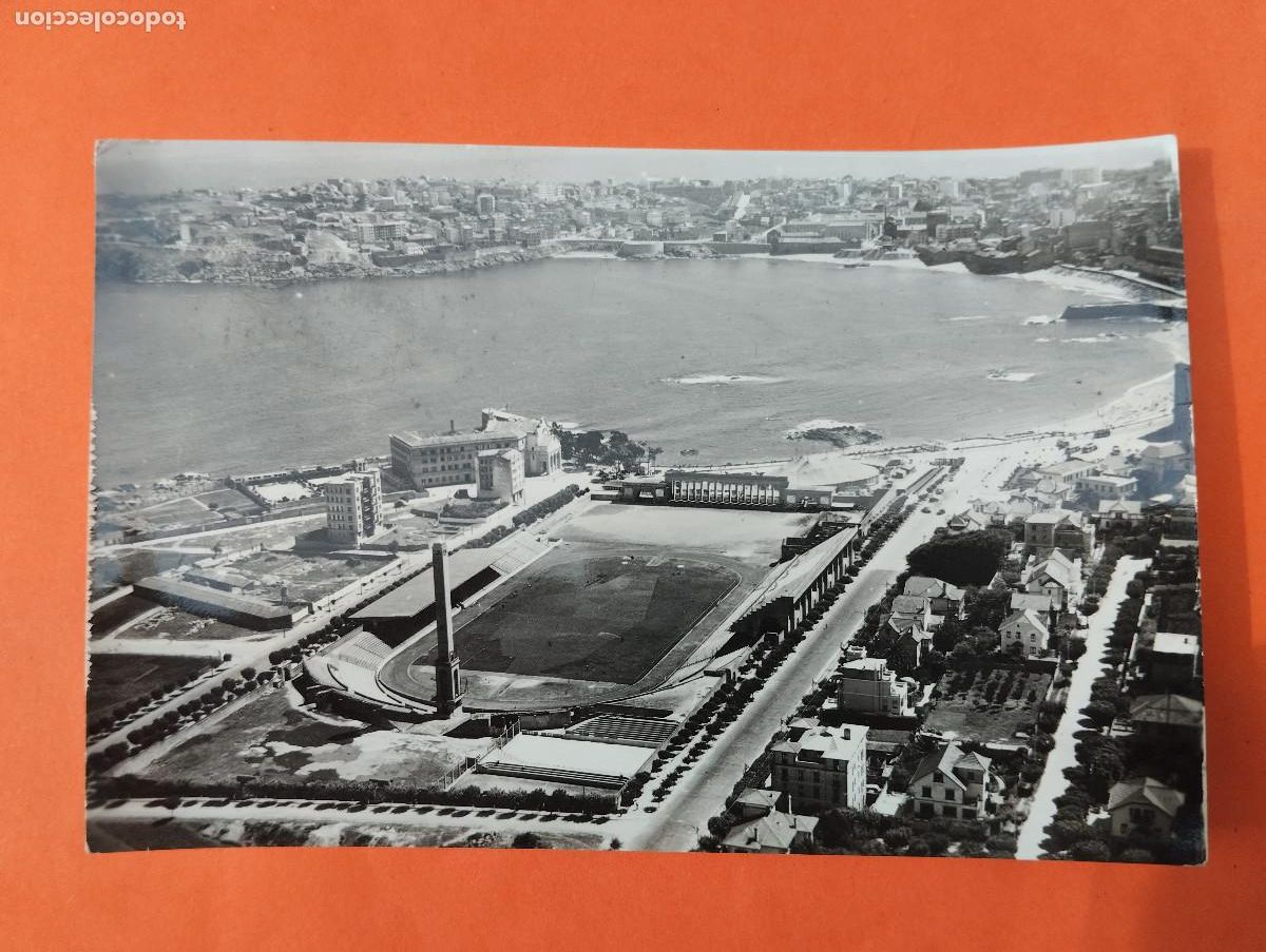 Coleccionismo deportivo: CORU&Ntilde;A AEREA - FUTBOL ESTADIO MUNICIPAL DE RIAZOR AL FONDO EL ORZAN - AEROPOST 7