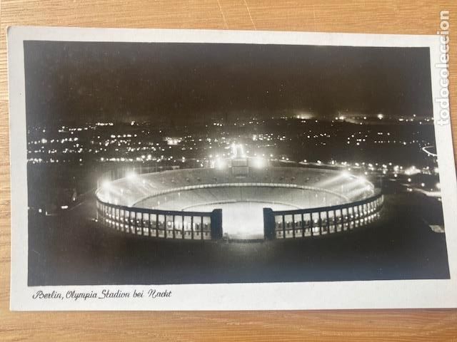 Colecionismo desportivo: Berlin. Estadio Olimpico de noche. Postal sin circular
