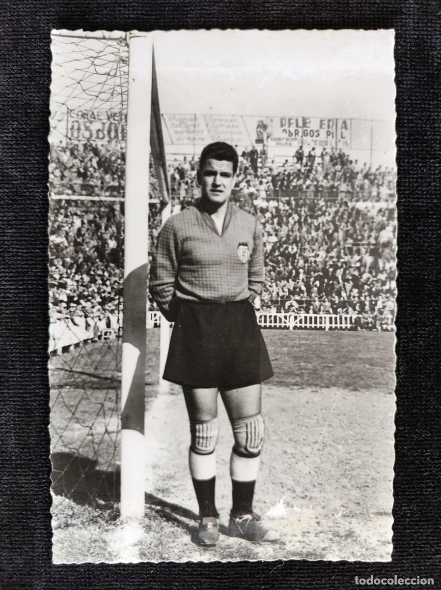 Coleccionismo deportivo: POSTAL JDP N&ordm; 12, ENRIQUE MART&Iacute; &ldquo;QIQUE&rdquo;, GUARDAMETA VALENCIA C.F. F&Uacute;TBOL, A&Ntilde;OS 1950-51