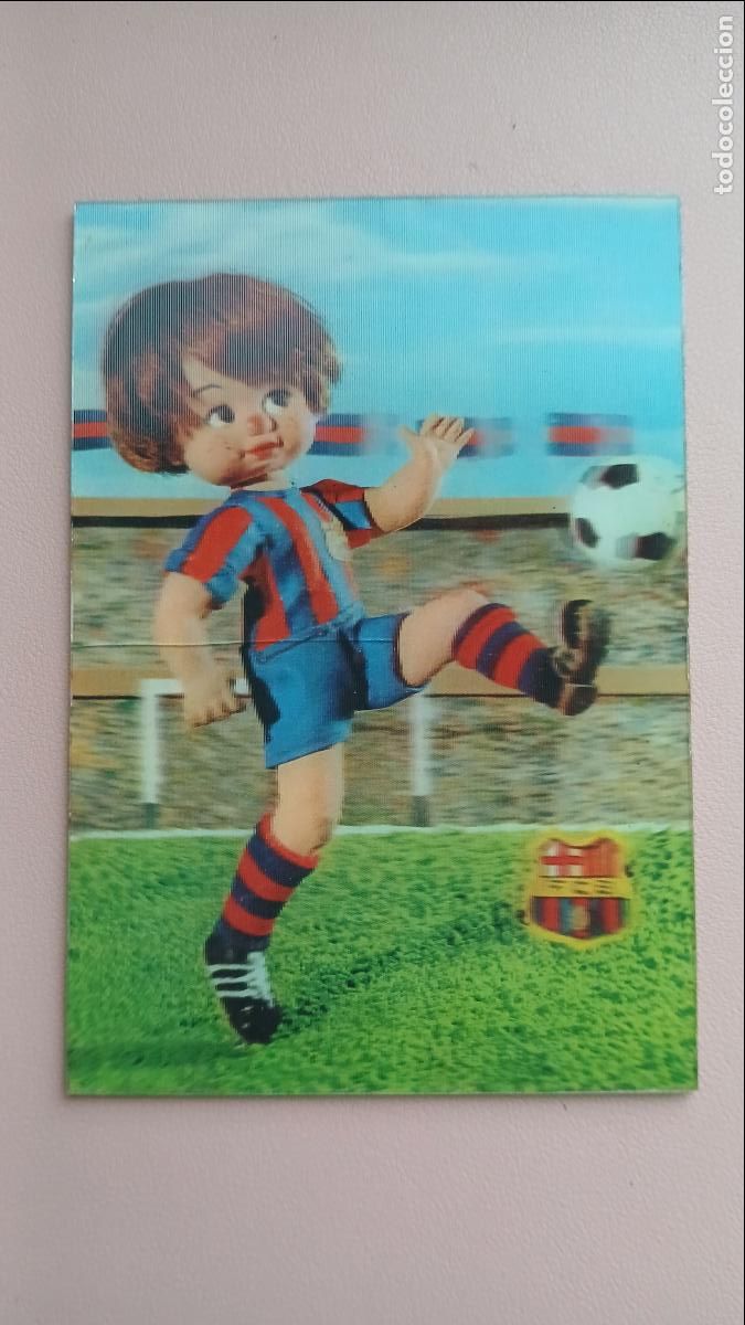 Sports collectibles: POSTAL FC BARCELONA BAR&Ccedil;A HOLOGR&Aacute;FICA DIBUJO ESCUDO DE ORO N&ordm; R - 380 S/C NI&Ntilde;O PELOTA ESCUDO FCB