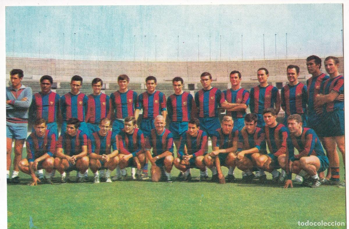 Coleccionismo deportivo: POSTAL FUTBOL CLUB BARCELONA PLANTILLA 1967-68 . REVERSO: FOTO H. SEGU&Iacute;. N&ordm; 129. SIN DIVIDIR