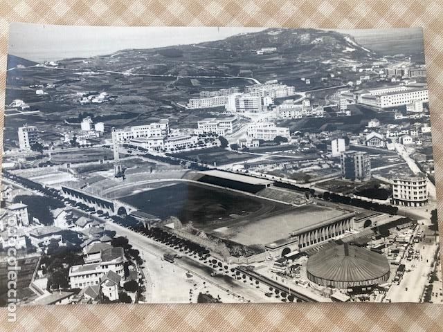 Coleccionismo deportivo: La Coru&ntilde;a. N&ordm; 8. Estadio de Riazor. 1961. Ed. Aeropost. Postal sin circular