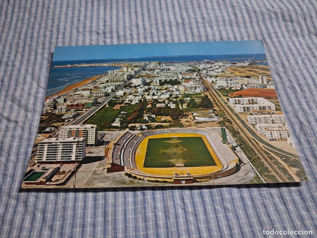 Coleccionismo deportivo: Postal moderna Andaluc&iacute;a. C&aacute;diz. Avenida de Ram&oacute;n de Carranza. Estado ver imagen. Circulada
