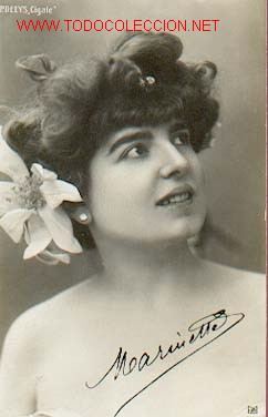 Cartoline: TEATRO - PAULE DELYS en una actuaci&oacute;n en el CIGALE