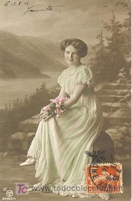 Postais: 7-2ay70. Postal Antigua. Francia. PMB 05463/4. Mujer Posando