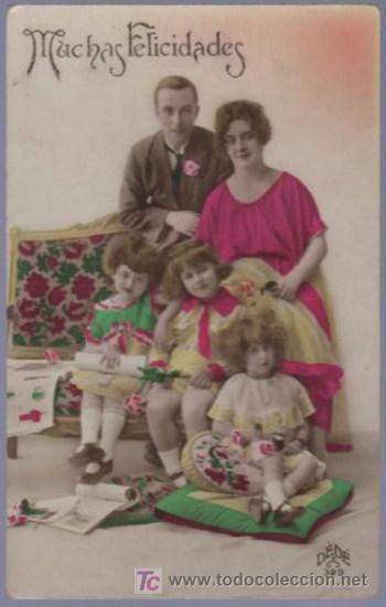Cartoline: TARJETA POSTAL ANTIGUA DE MUJERES CON FAMILIA.