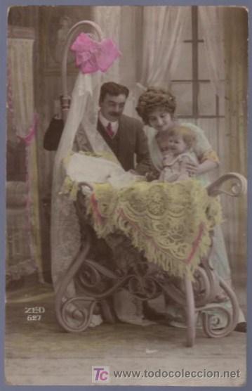Postais: TARJETA POSTAL ANTIGUA DE MUJERES CON FAMILIA.
