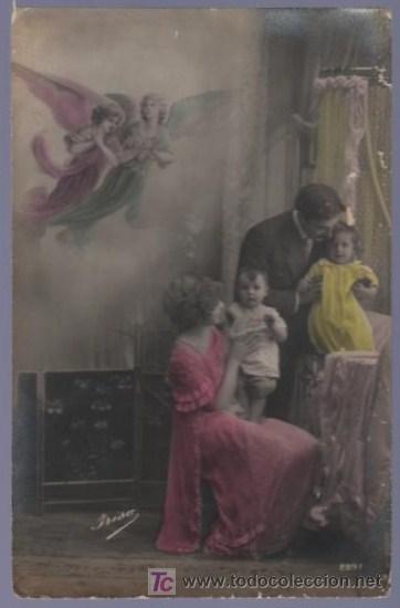 Postais: TARJETA POSTAL ANTIGUA DE MUJERES CON FAMILIA.