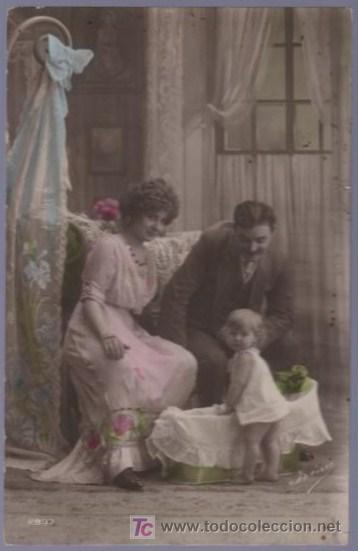 Postais: TARJETA POSTAL ANTIGUA DE MUJERES CON FAMILIA.